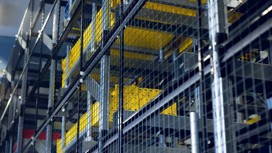 Rygnet og nethylder til pallereoler 1 Safestore rygnet til pallereoler.jpg